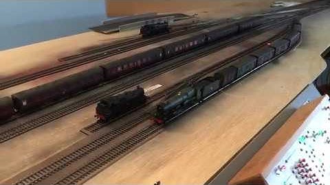 Rapido undertrack uncouplers