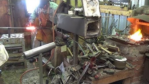 OSF Special Feature - Stuggling to Forge Weld Of The Timber Slick Socket   Uncut