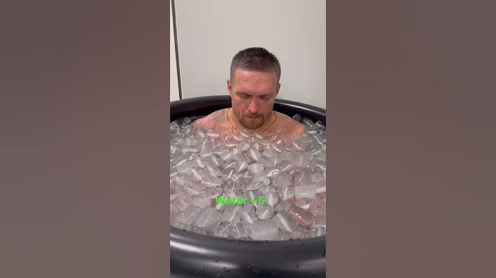 Oleksandr Usyk shows off crazy Tyson Fury prep with ice bath 🥶