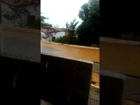 Chuva invade casas em Meruoca