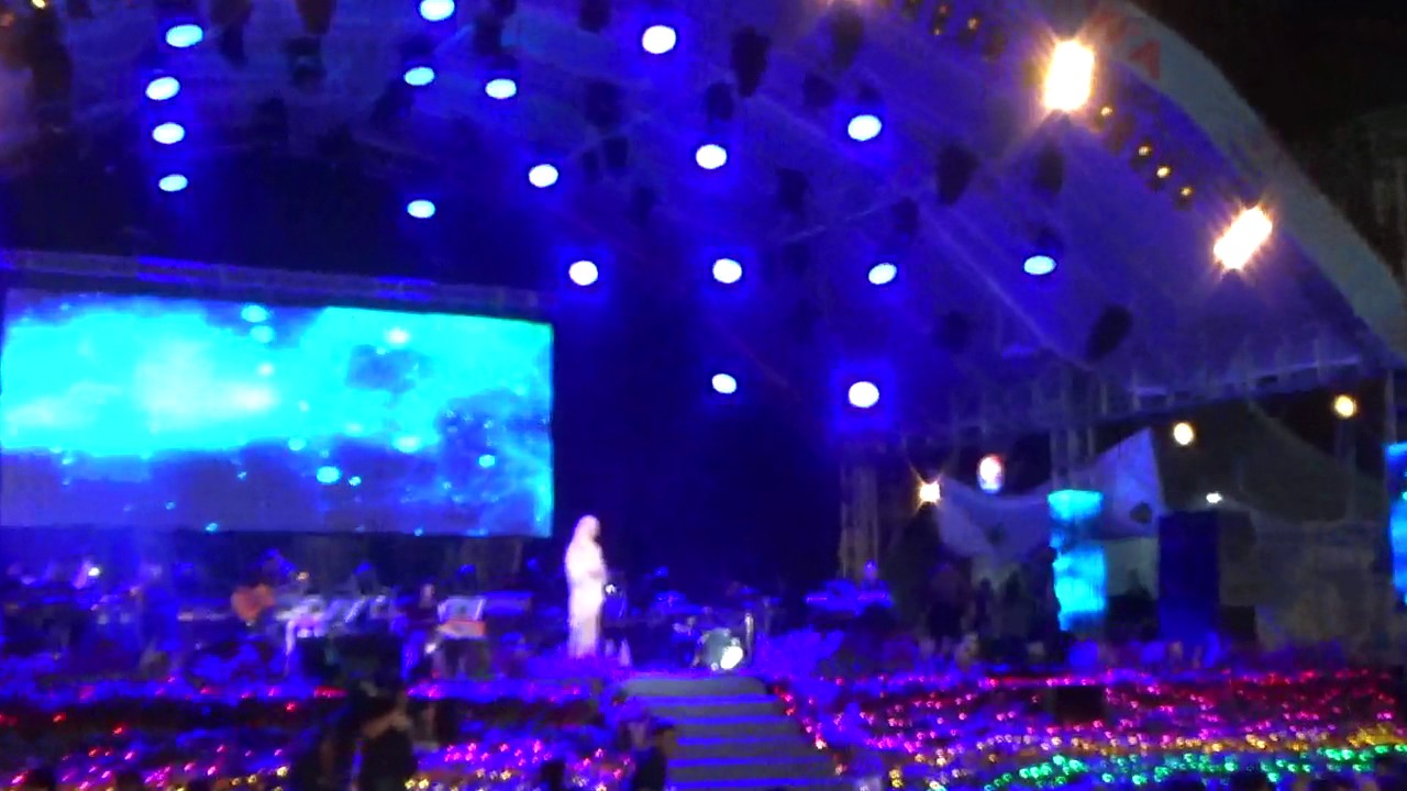 Wany Hasrita Menahan Rindu Konsert 83000 Batu Pahat Youtube