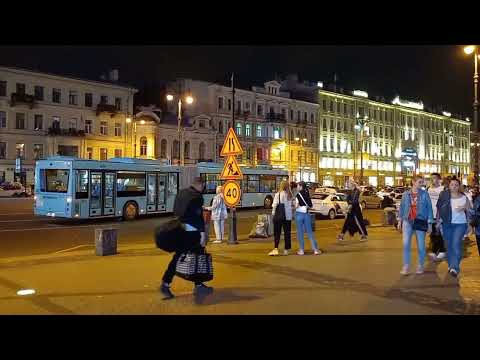 Санкт-Петербург станция метро Площадь Востания Лиговский проспект ТРЦ Галерея 12.08.22.