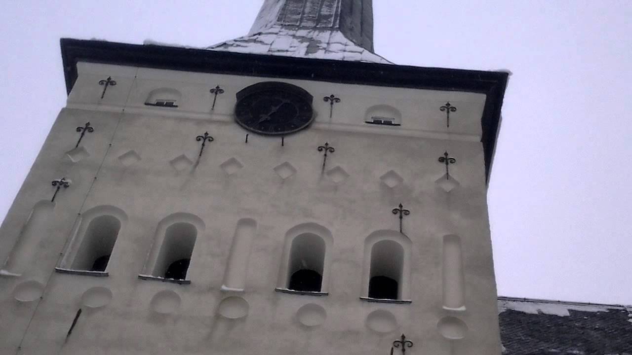 Ringning med alla 3 klockor i Romfartuna kyrka