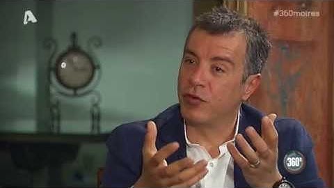 Ποιος κρύβεται πίσω από τον Σταύρο Θεοδωράκη;