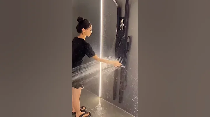 Modern Waterfall Shower That Redefines Relaxation 1️⃣