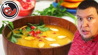 Яркий тыквенный крем суп из запеченных овощей. Конечно с перцем чили! Яркий тыквенный крем суп из запеченных овощей. Конечно с перцем чили!