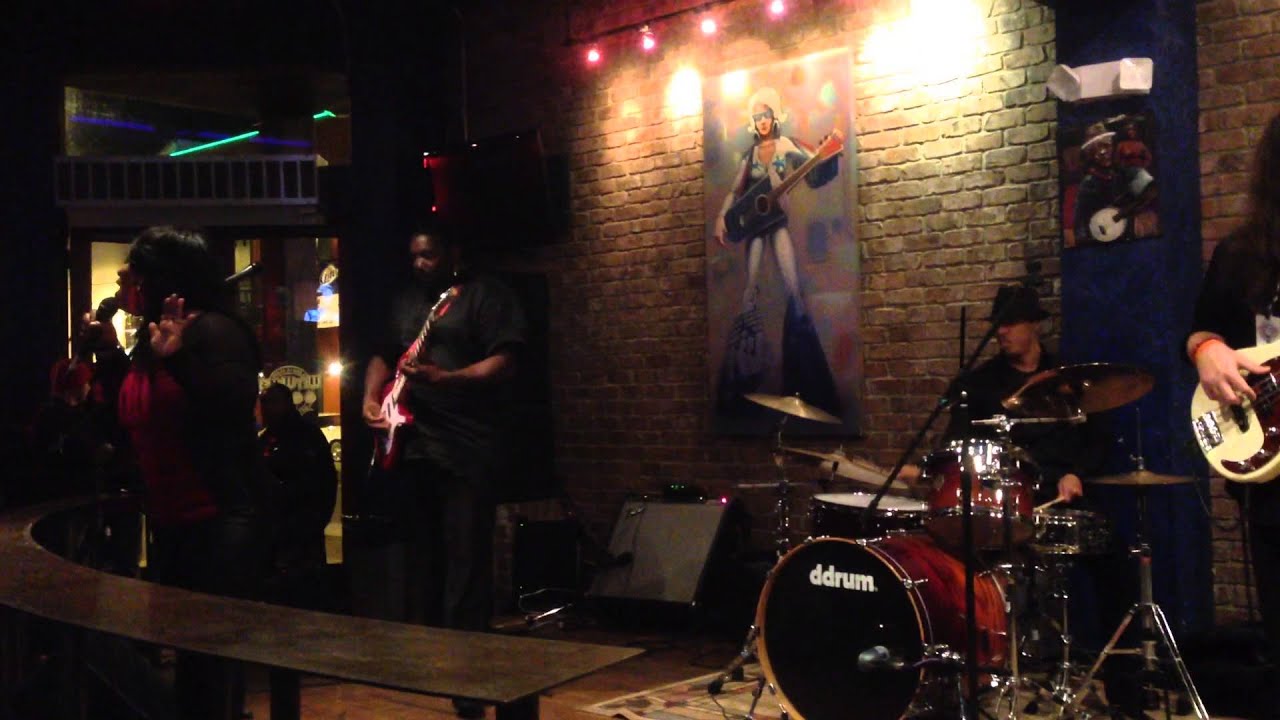 Diedra Ruff Hip Swingin Blues- Diedra and The Ruff Pro Band - YouTube