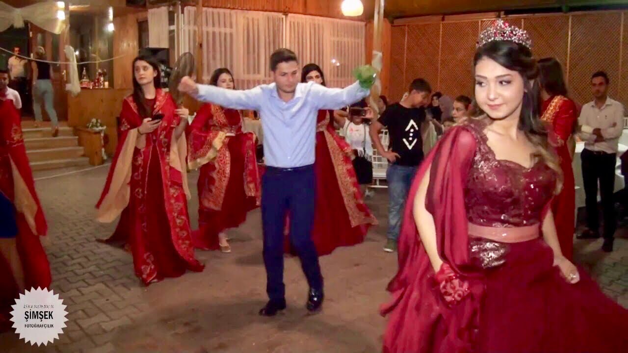 İŞTE SÜPER KINA GECESİ ORGANİZASYONU 👏♥️GİRİŞ VE KINA YAKMA ANI ! 2018 İSKENDERUN