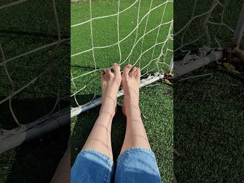 Этот гол тебе ;) Следуйте за Fetish Magic. Творческий подход к футфетишу ;)
