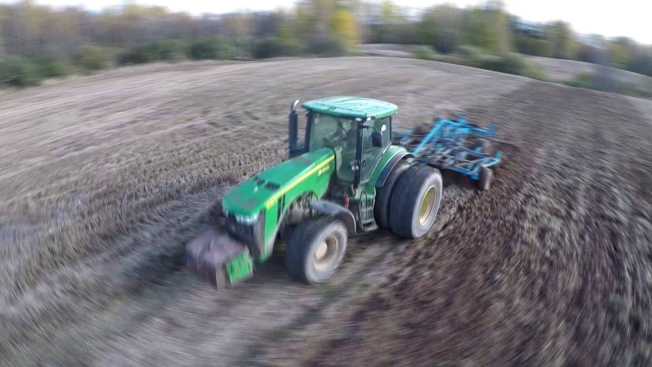 Трактор видео лучшее. Видео про трактора. Ролики для трактора. Видеоклип с трактором. Музыка в трактор.