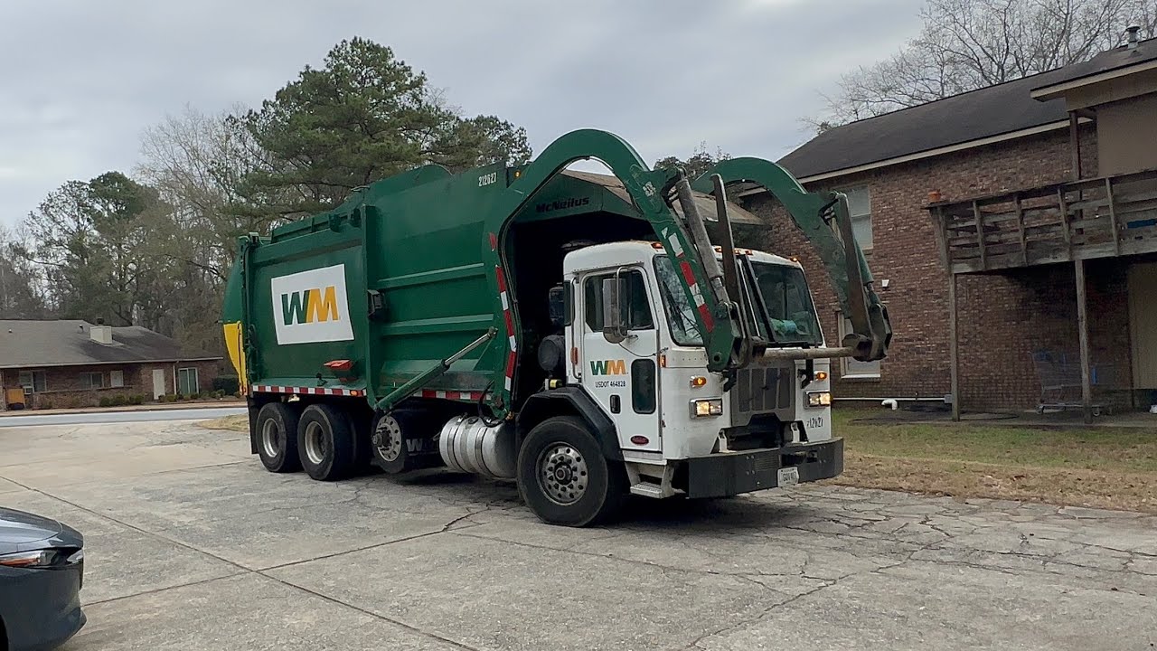 Waste Management 212617 Peterbilt 320 McNeilus Atlantic front loader garbage truck from Arkansas