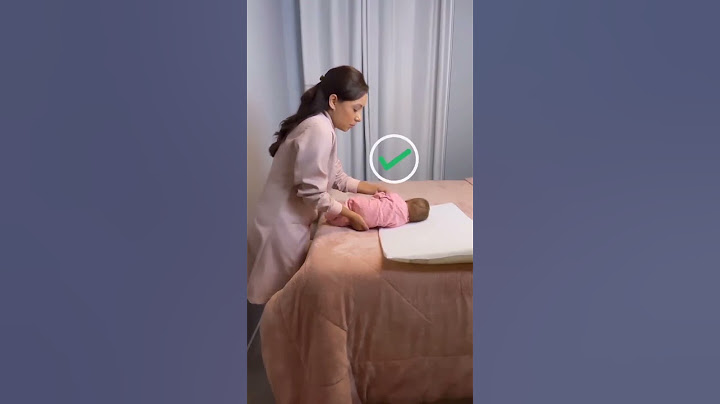 How to hold a newborn baby🤱| your dentist | #shots #shortvideo