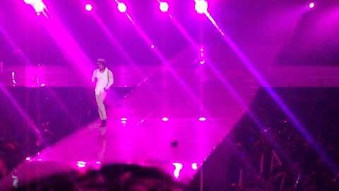 [100320] Super Show 2 in Malaysia - Beautiful (Donghae solo) (fancam)