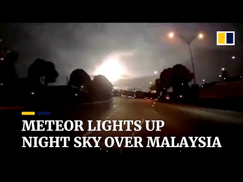 Meteor lights up nighttime sky over Malaysia