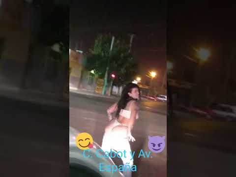 INFOCAUCETE - Sanjuanina se hizo viral por bailar semidesnuda en un semáforo