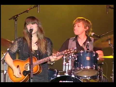 Serena Ryder - Little Bit of Red - Salmon Arm's 17...