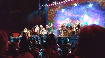 Ringo sings yellow submarine