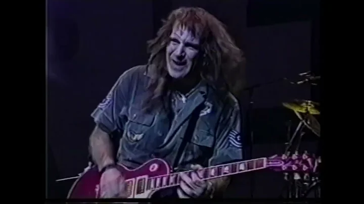 Dave Amato of REO SpeedWagon Rippin' It Up ! - 199...