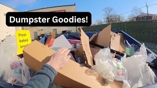 Dumpster Diving at Dollar General!