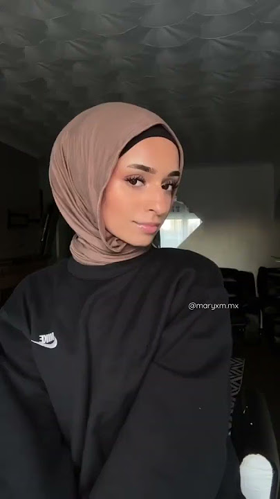 Hijab style for sports🧕🏼 #hijabi #hijabstyle #hijabfashion #shorts