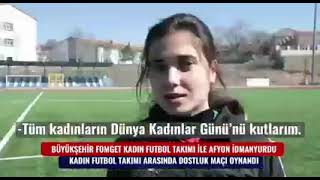 80 Kadın Anıtkabirde...