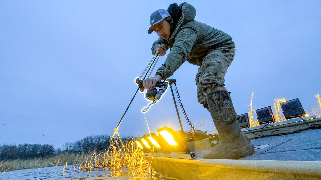 Sling Shot FISHING - Shoots METAL Bolts - Insane Way To Fish 