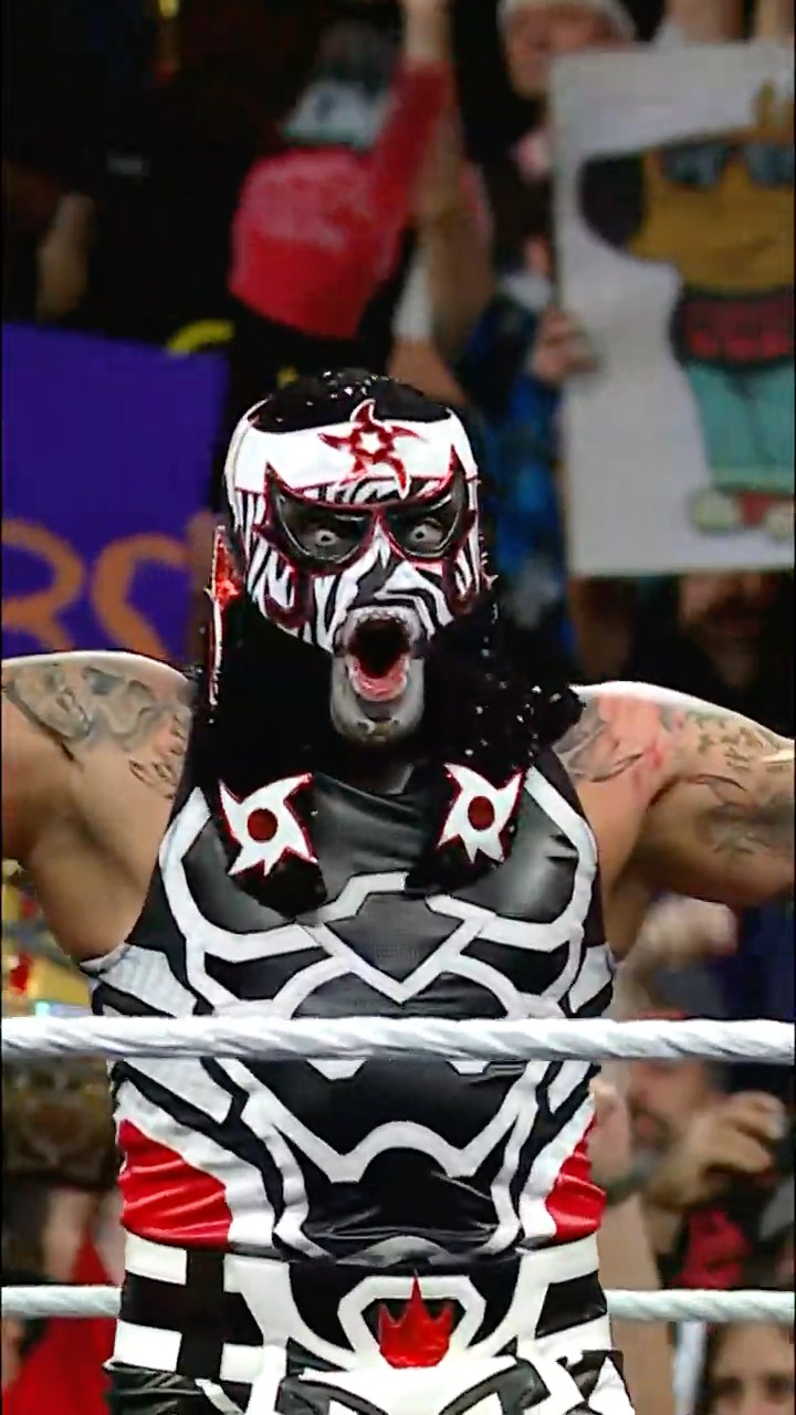 MONDAY NIGHT PENTA ??? #RawOnNetflix #WWERaw