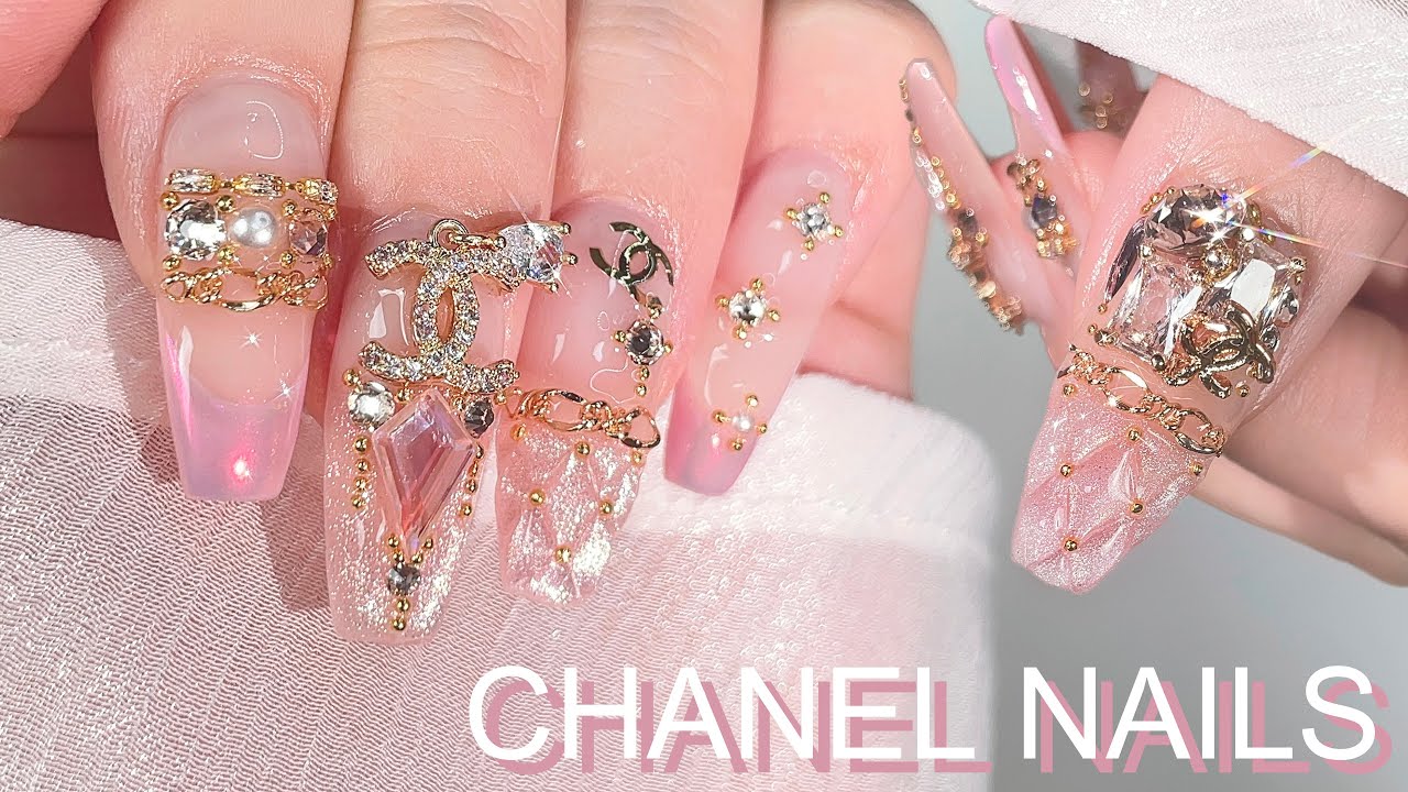 chanel nails  Chanel nail art, Chanel nails, Nail art