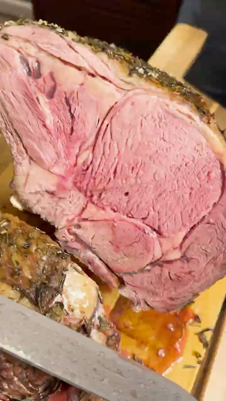 Prime Rib in der Salzkruste! #shorts #primerib #bbqlovers #steak # ...