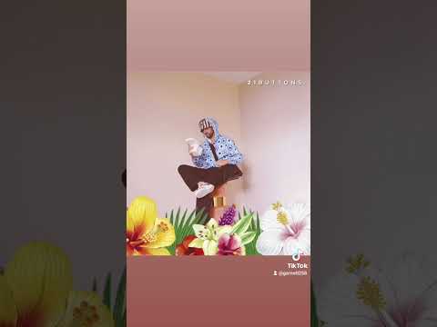 This Week's Fashion Of The Week Reported From ~ Garnett