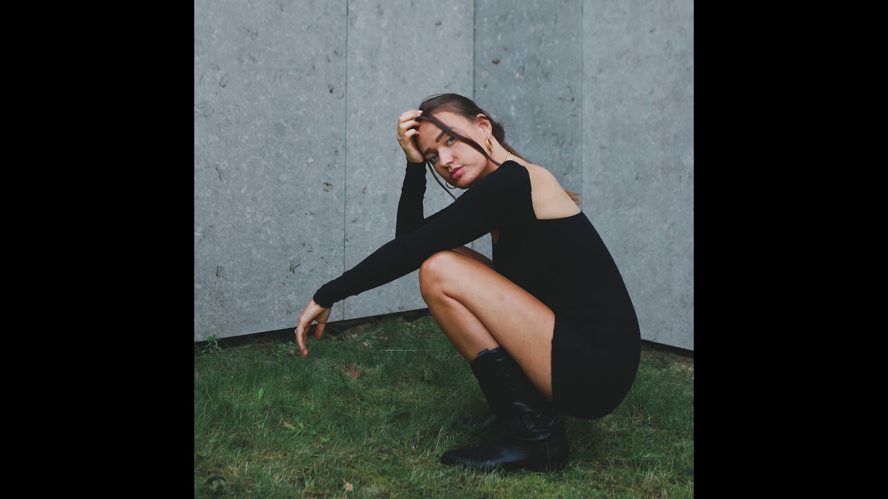 在 YouTube 上观看 AISHA - Laat Me Dan (Official Audio) 在 YouTube 上观看 AISHA - Laat Me Dan (Official Audio)