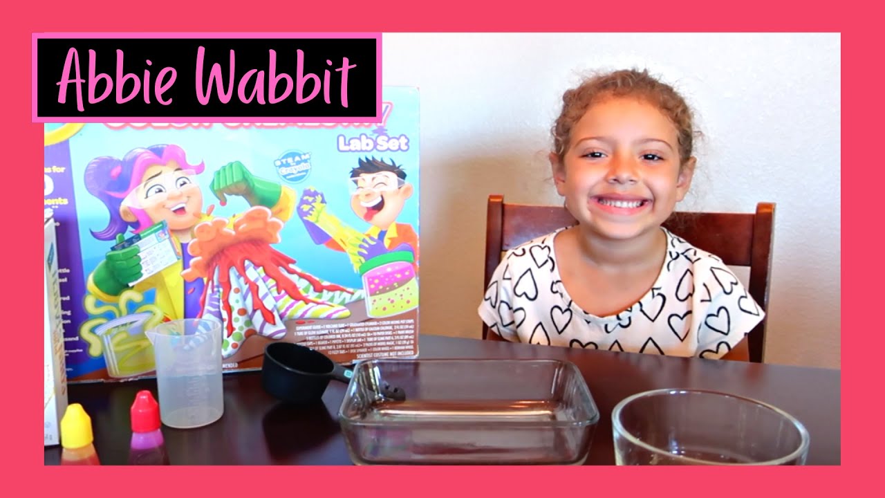 Abbie Wabbit making colorful quicksand with her Crayola Color Chemistry kit!!