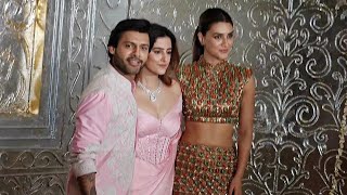 Kriti Sanon With Sister Nupur Sanon And His Bf Stebin Ben At Manish Malhotras Diwali Festival