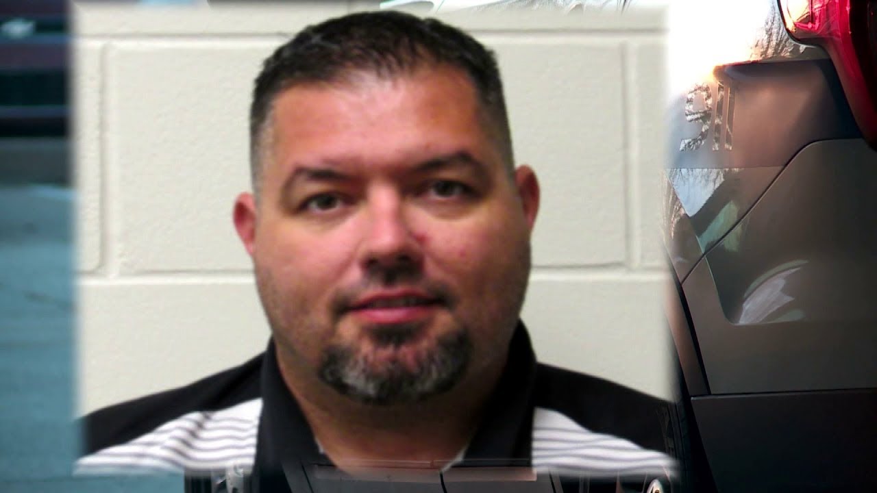 Oklahoma Cop Fired After Allegedly Waving Gun Around While Drunk - YouTube