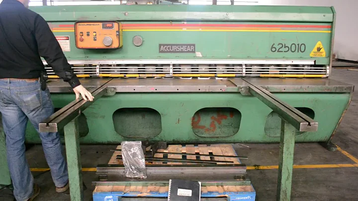 Accurshear 625010 10' x 1/4" Hydraulic Shear w/ Front Operated Back Gauge