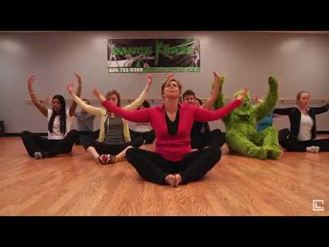 the-grinch-tries-yoga-(meme)