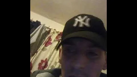 It's mad tu-be HOLLIS (gedditt)