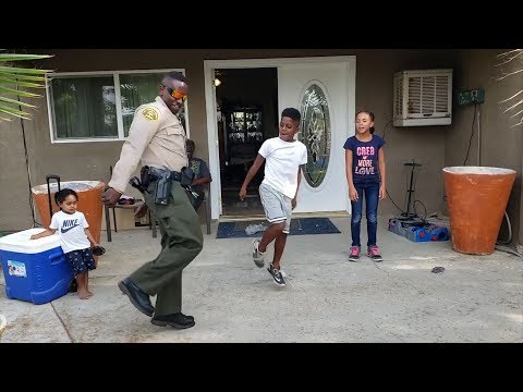 Police Officer Ends Up Dancing with Kid After Responding To 911 Call