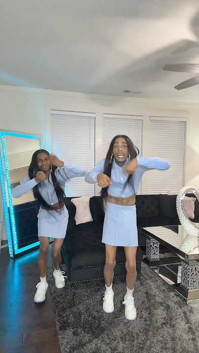 lol we just wanted to shake our hair 😻😻😂