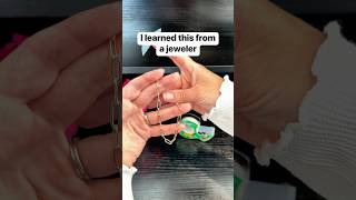 Easy trick I use to fasten my jewelry✨ #jewelry #bracelets #fashiontips
