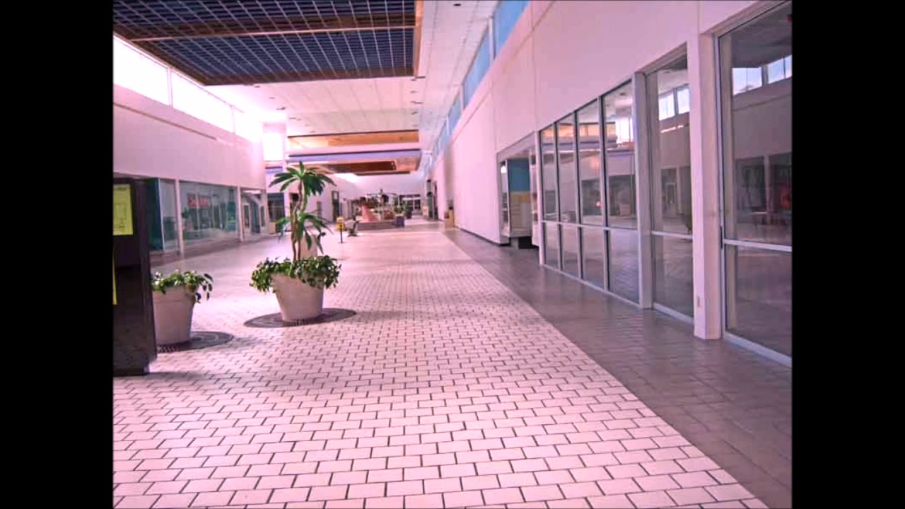 Home-Resonance (playing in an empty shopping mall)