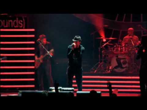 Mira Toby Mac - Jesus Freak live en YouTube