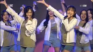 CI SHANI JADI CENTER - INDAHNYA SENYUM MANISMU DAN JUDULNYA YANG PANJANG ITU