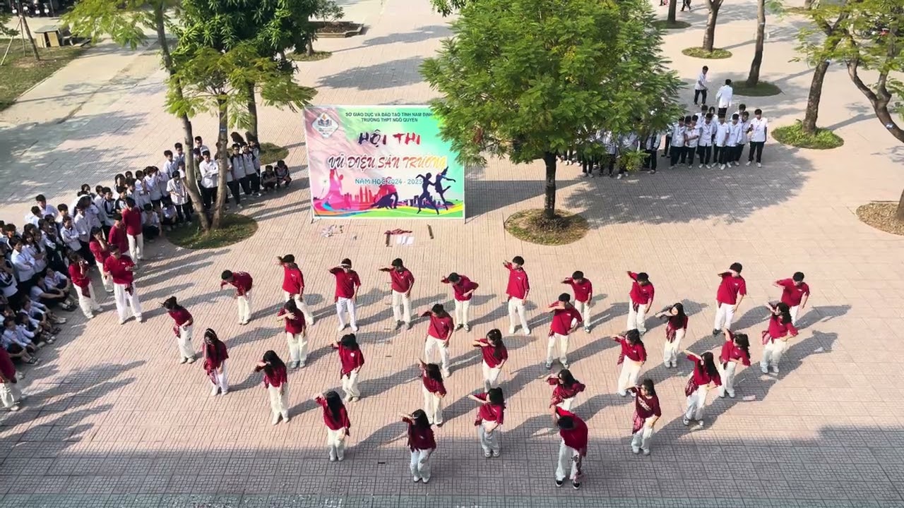 Dân vũ lớp 12A6 THPT Ngô Quyền Nam Định