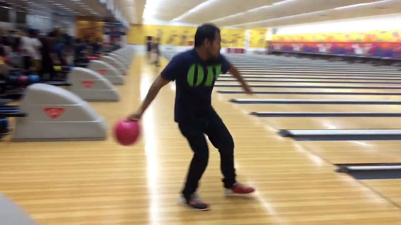 Qatar Bowling center YouTube