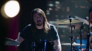 Foo Fighters' Dave Grohl vs Animal - The Muppets