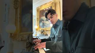 Je compose un morceau de piano en direct au château de Saran