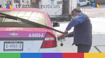 ¿Cuánto se paga de propina a un empleado de la gasolinera en México?