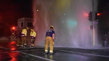 LAFD Light Force 64 Shuts Down Sheared Hydrant