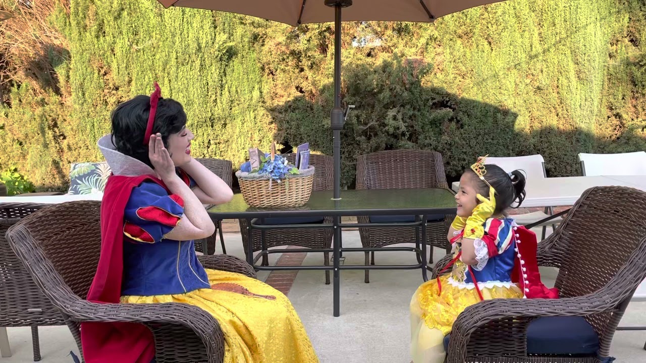 Snow White and the Seven Dwarfs Storytelling